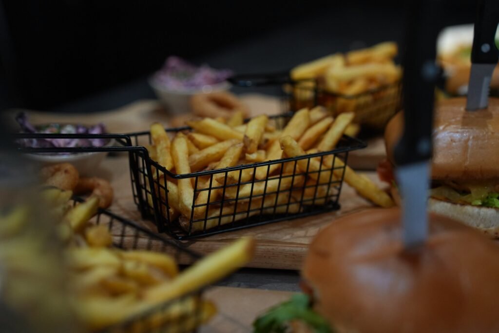 Burger and chips counter plate